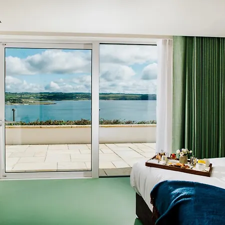 Villa Expansive Six Bedroom With Uninterrupted Views Over Ardmore Bay Below Ardmore (Waterford)